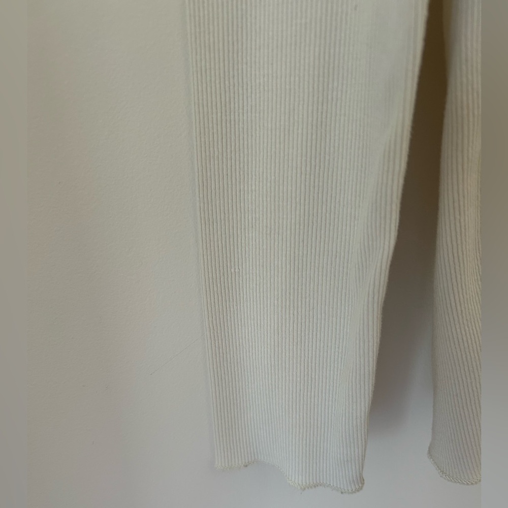 Vintage Ralph Lauren Ribbed Knit Turtleneck Sweater in Cream
Size: Large
EUC - Picture 6 of 10